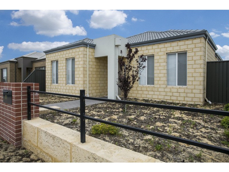 12 Summerville Boulevarde, Caversham WA 6055