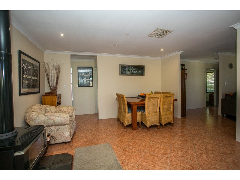 56 Nottingham Gardens, Ballajura WA 6066