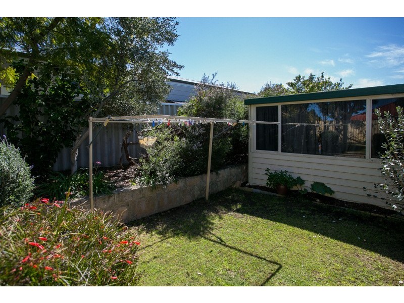 56 Nottingham Gardens, Ballajura WA 6066