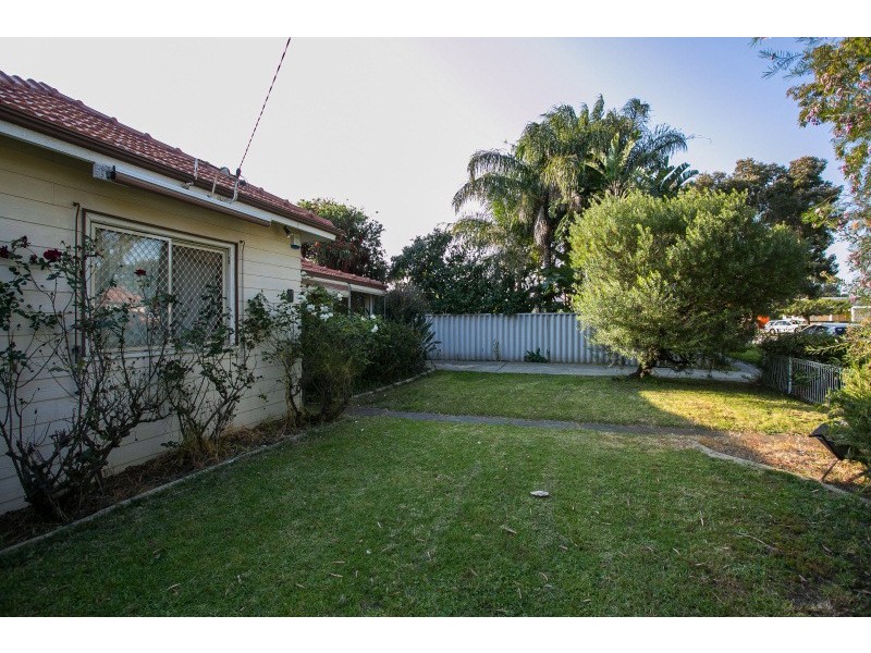 7 Ewart Street, Midvale WA 6056