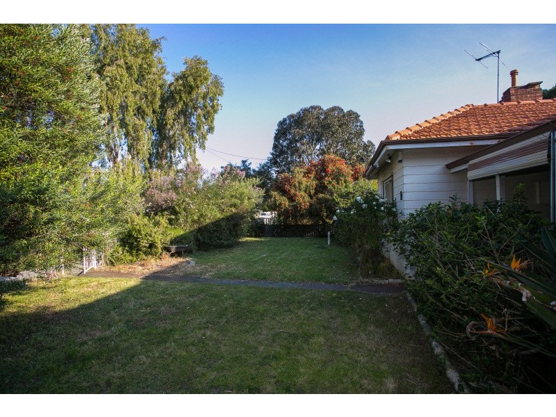 7 Ewart Street, Midvale WA 6056