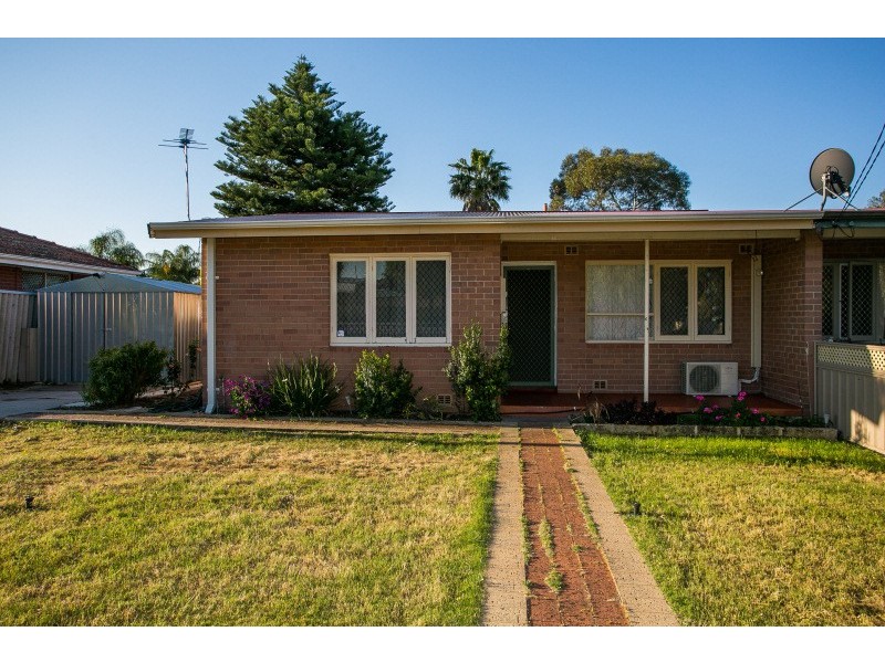 22 Diana Crescent, Lockridge WA 6054