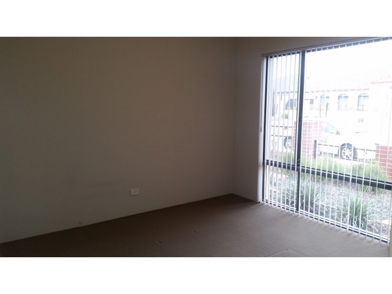 24 Summerville Boulevard, Caversham WA 6055