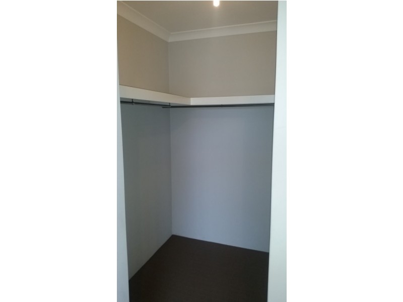 24 Summerville Boulevard, Caversham WA 6055