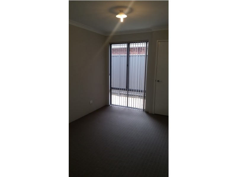 24 Summerville Boulevard, Caversham WA 6055