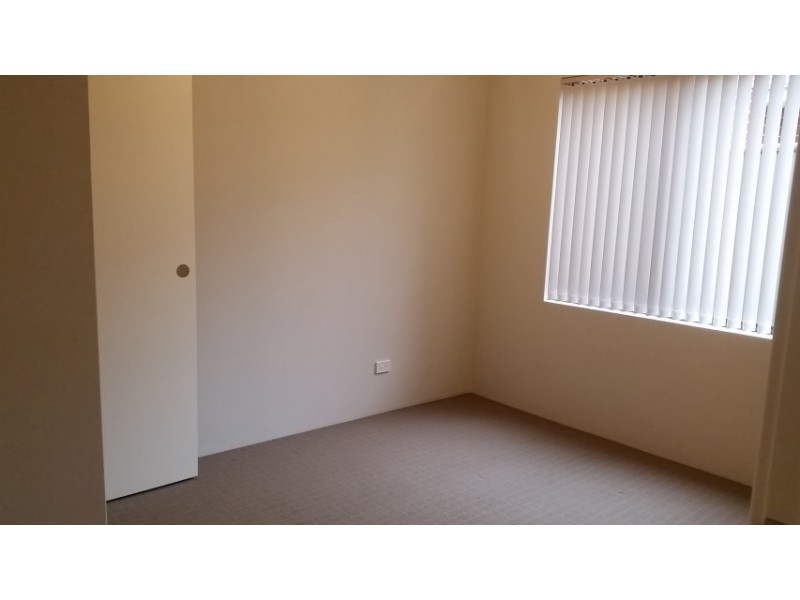 24 Summerville Boulevard, Caversham WA 6055