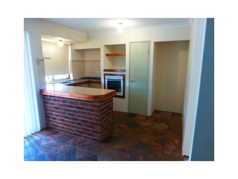 3 Redwood Court, Alexander Heights WA 6064