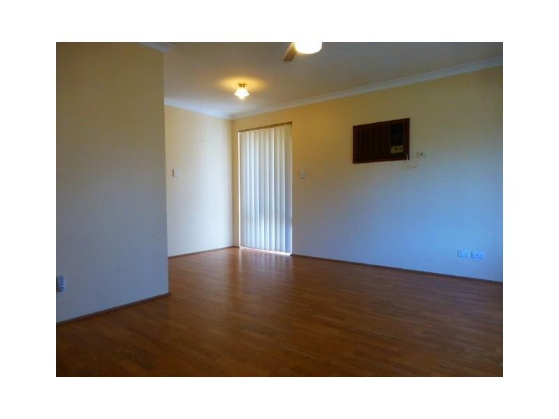 3 Redwood Court, Alexander Heights WA 6064