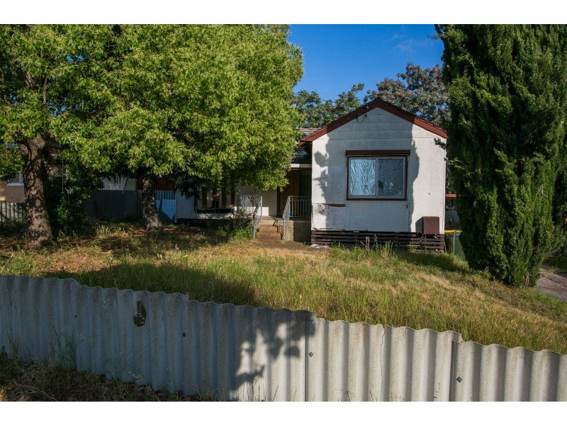 8 Bingfield Road W, Medina WA 6167