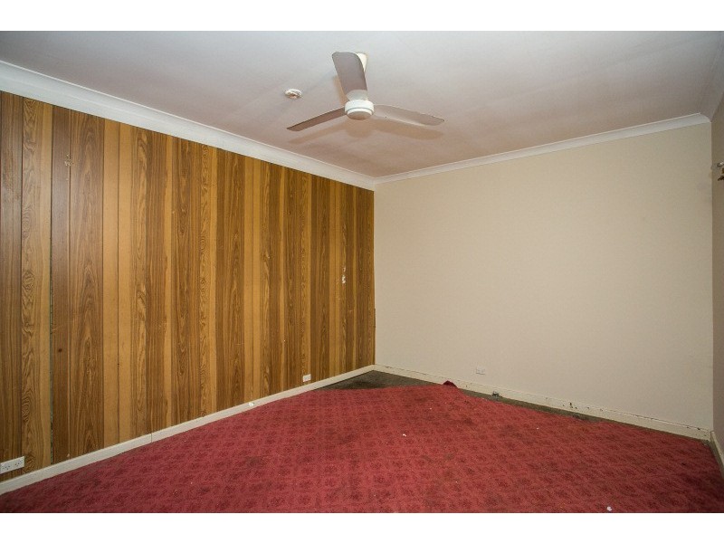 8 Bingfield Road W, Medina WA 6167