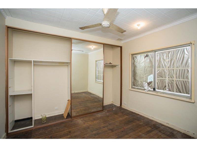 8 Bingfield Road W, Medina WA 6167