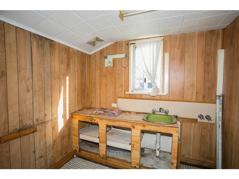 8 Bingfield Road W, Medina WA 6167