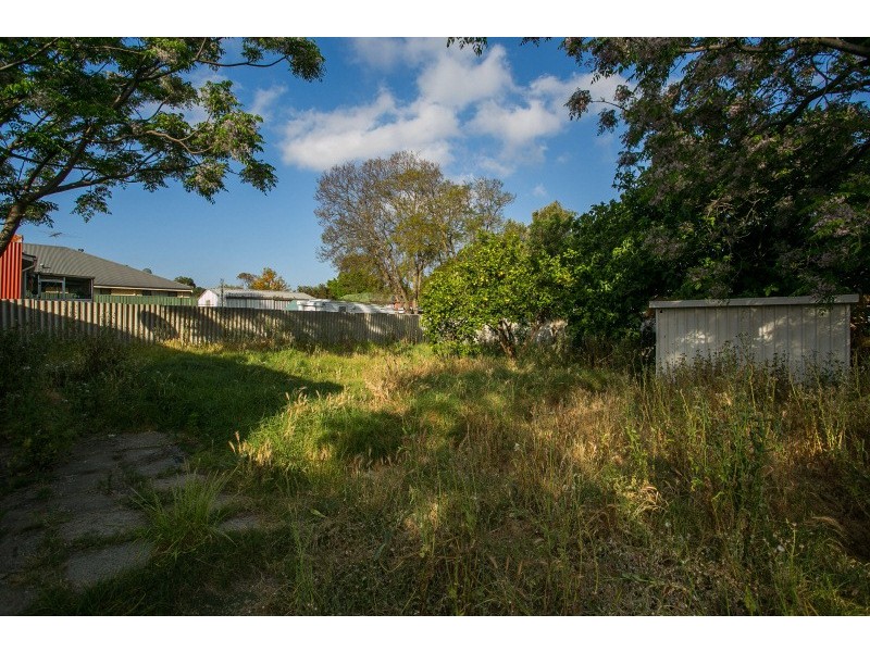 8 Bingfield Road W, Medina WA 6167