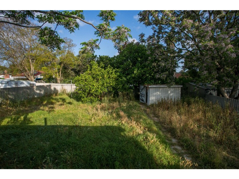 8 Bingfield Road W, Medina WA 6167