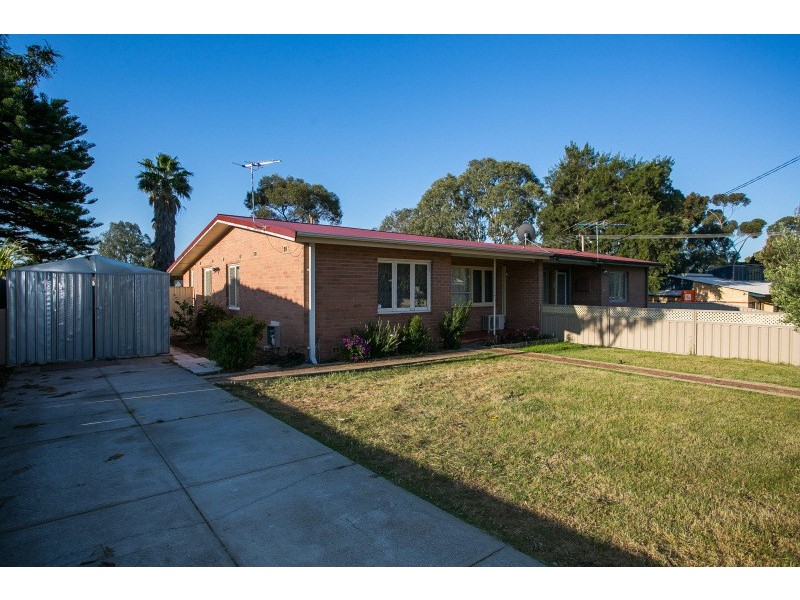 22 Diana Crescent, Lockridge WA 6054