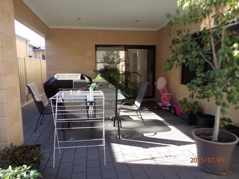 3/6 Bologna Vista, Landsdale WA 6065