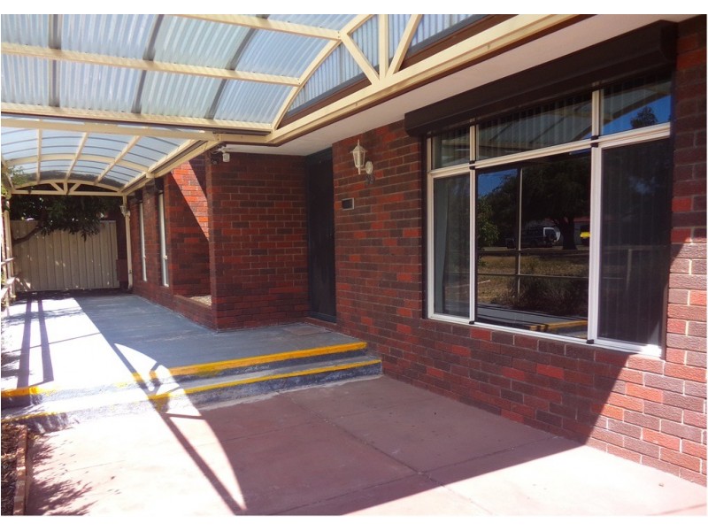 95 Hamilton Street, Cannington WA 6107