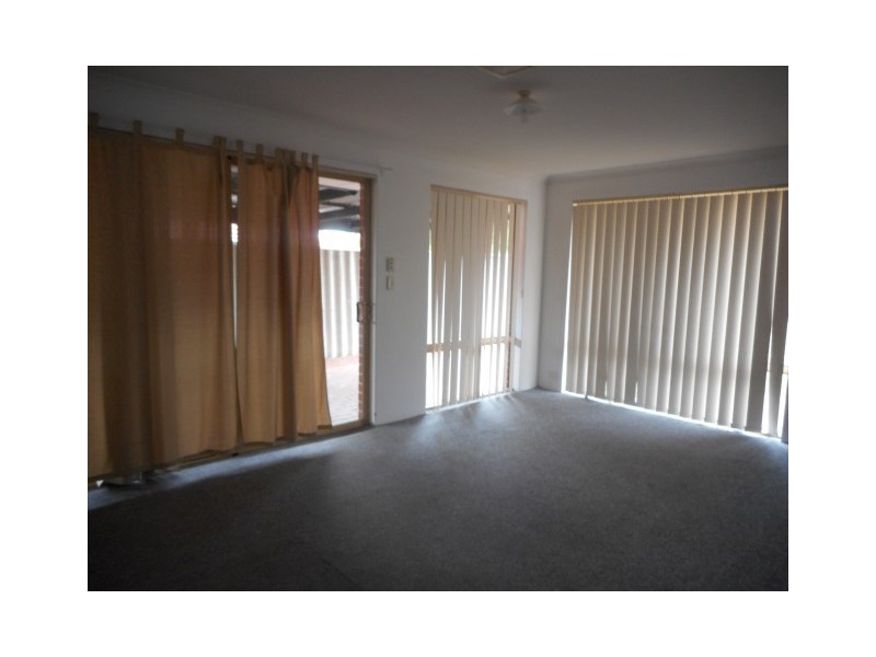 52A Woodmore Road, Langford WA 6147