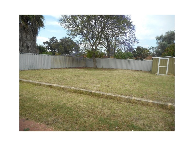 52A Woodmore Road, Langford WA 6147