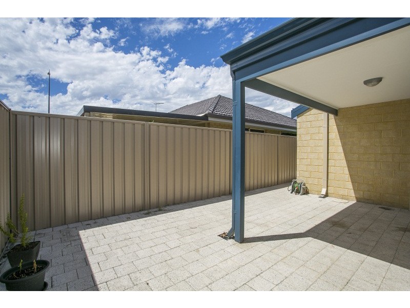 1/217 Patricia Street, Caversham WA 6055