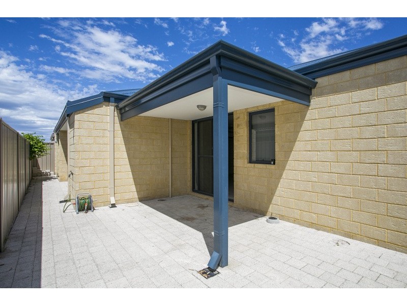1/217 Patricia Street, Caversham WA 6055