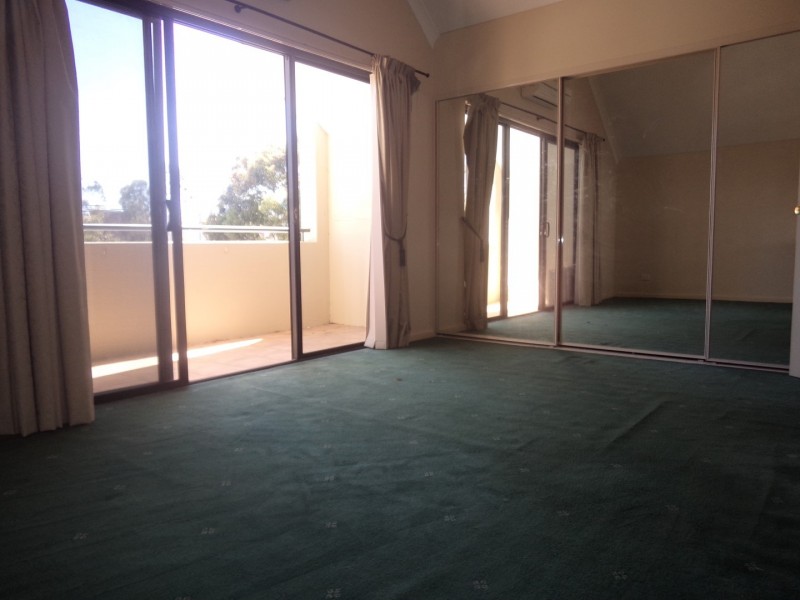 8/1 Plaistow Street, Joondalup WA 6027