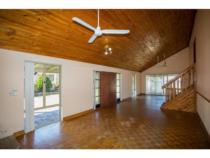 25 Rhine Crescent, Beechboro WA 6063