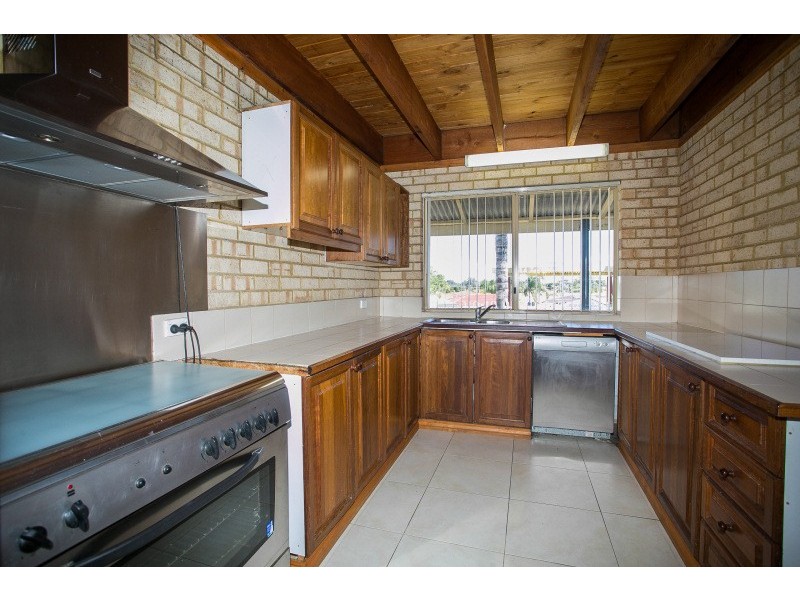 25 Rhine Crescent, Beechboro WA 6063