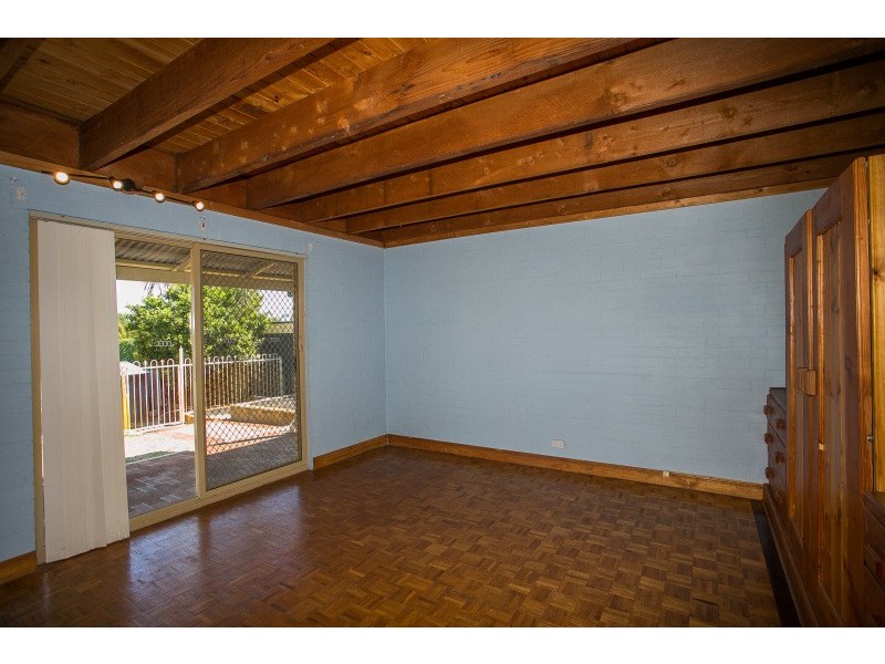25 Rhine Crescent, Beechboro WA 6063