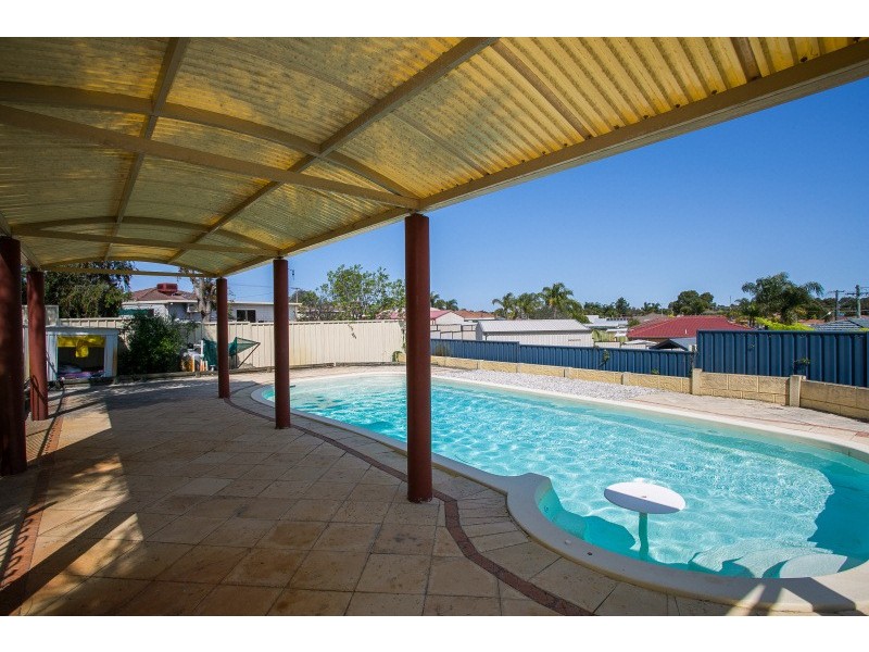 25 Rhine Crescent, Beechboro WA 6063