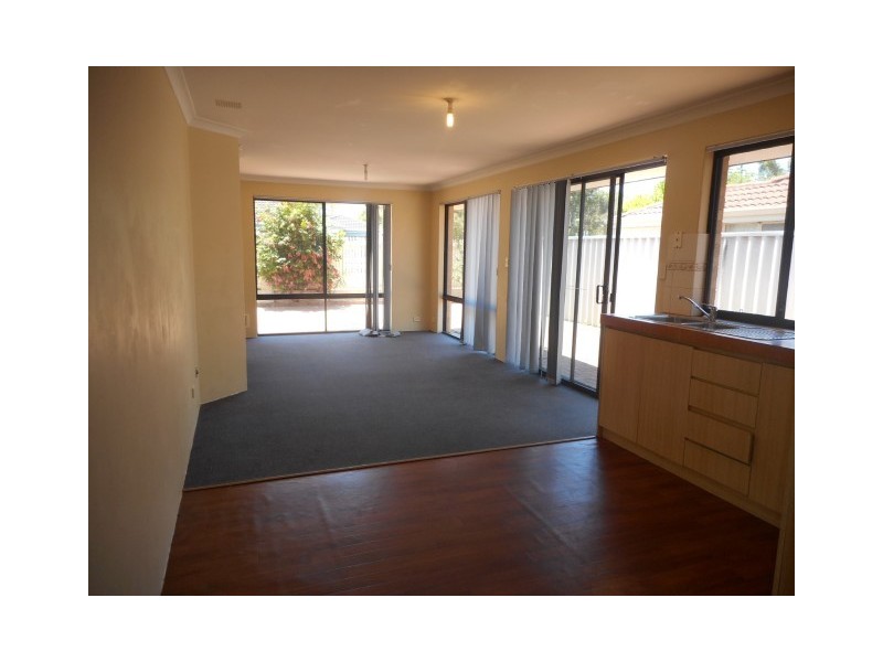 10 Rosher Road, Lockridge WA 6054