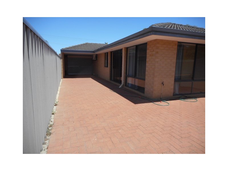 10 Rosher Road, Lockridge WA 6054