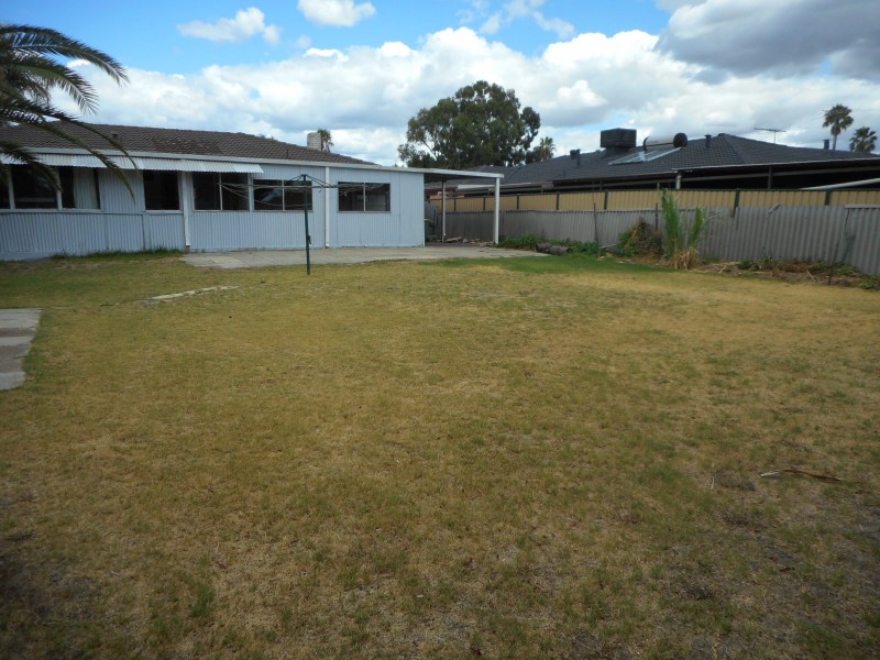 20 Adisham Road, Maddington WA 6109