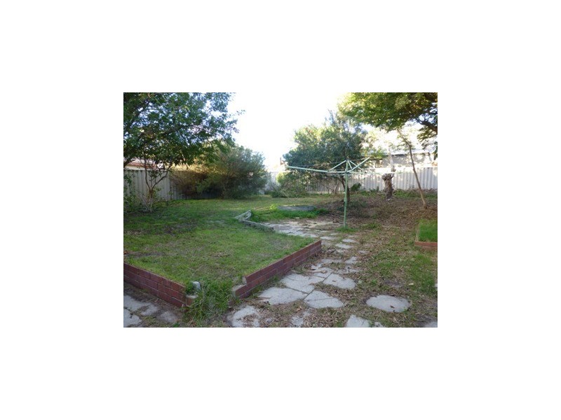 16 Quadea Way, Nollamara WA 6061