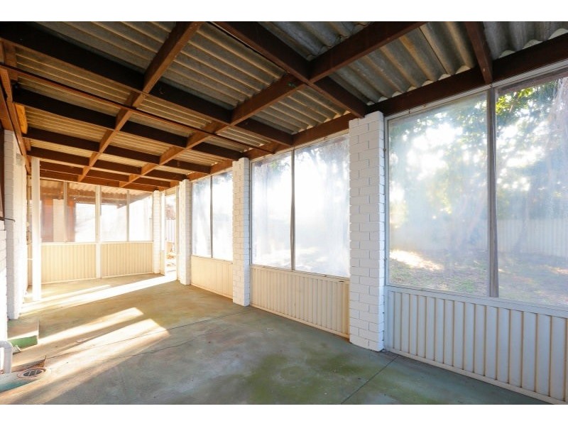 40 Meadowbrook Drive, Parkwood WA 6147