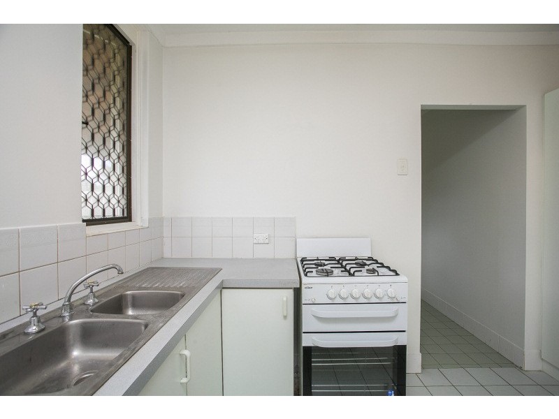 16 Scanlon Way, Lockridge WA 6054