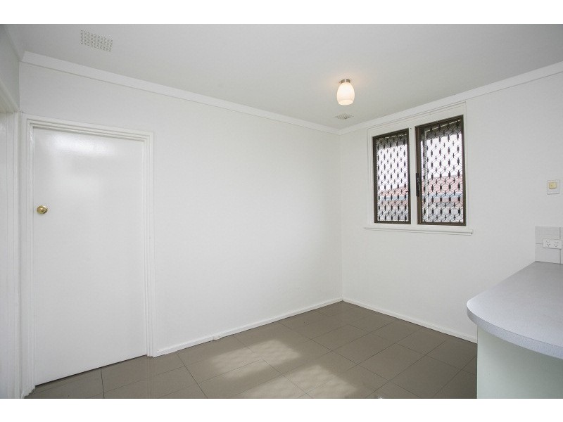 16 Scanlon Way, Lockridge WA 6054