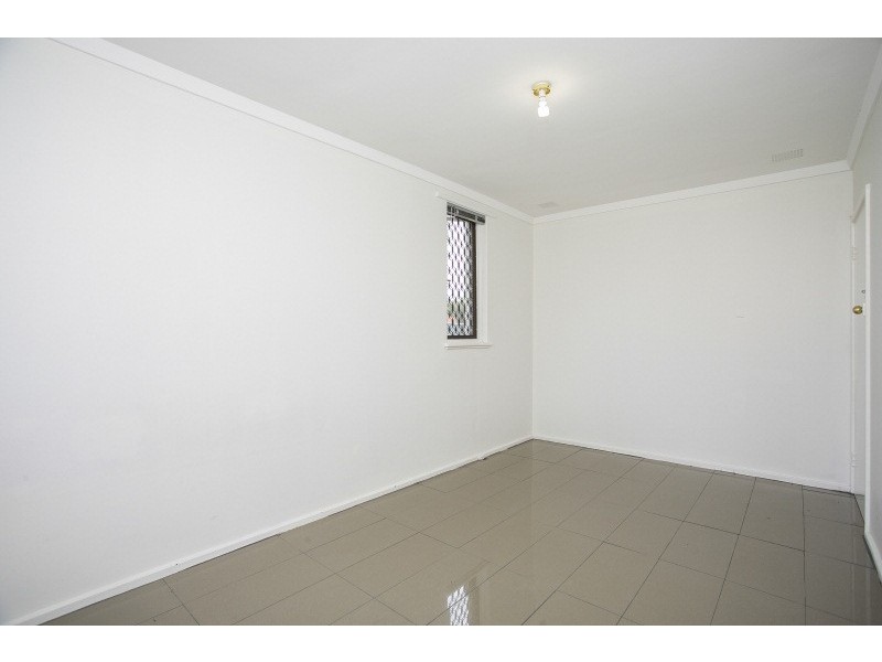 16 Scanlon Way, Lockridge WA 6054