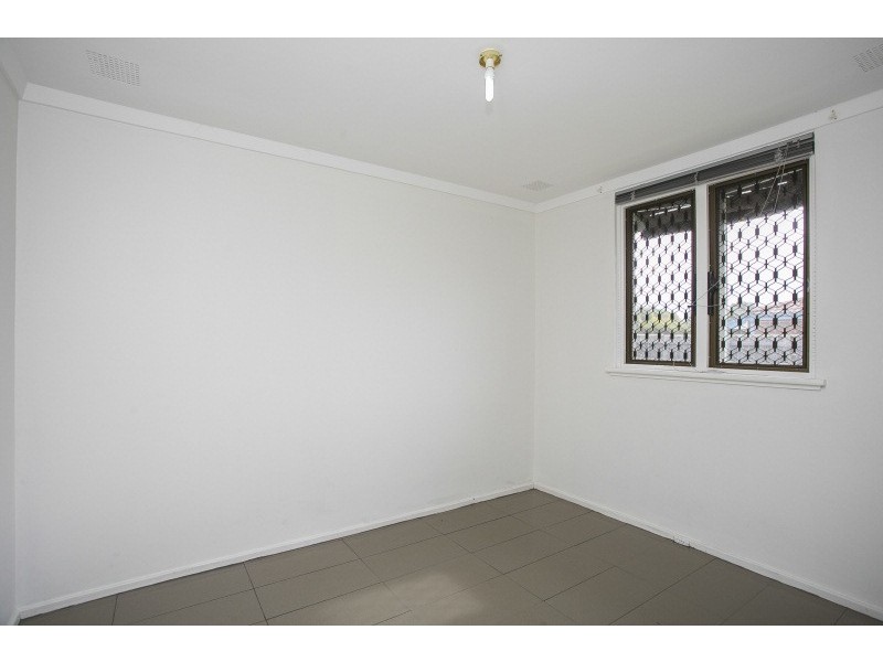 16 Scanlon Way, Lockridge WA 6054