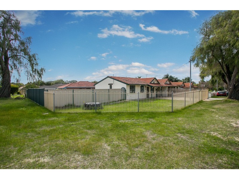 16 Scanlon Way, Lockridge WA 6054