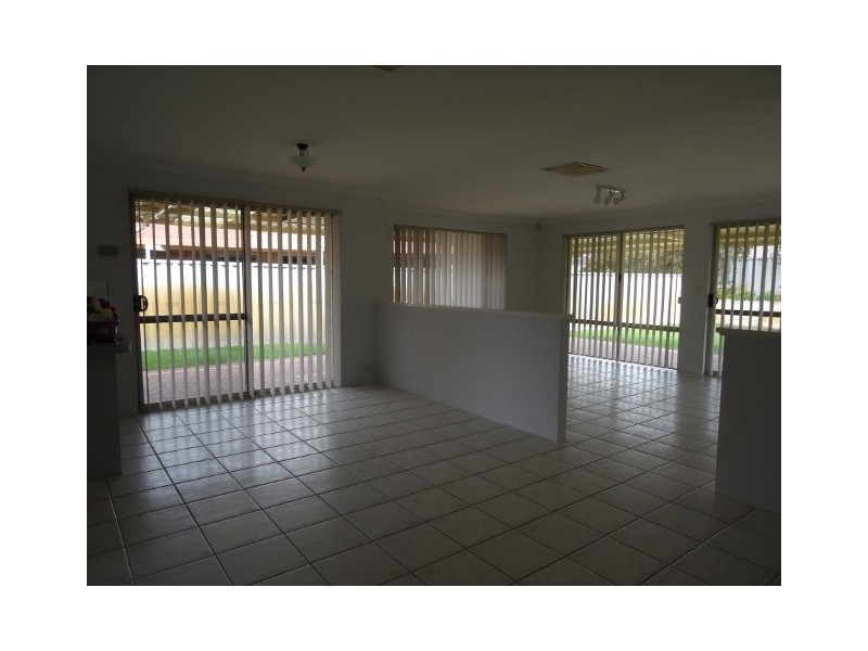 39 Fenchurch Street, Alexander Heights WA 6064