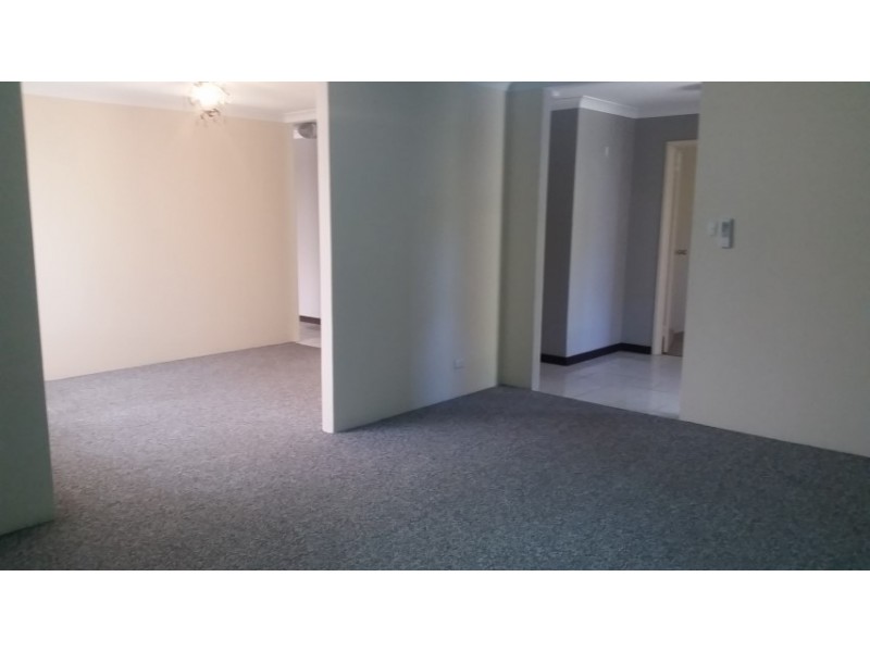 6 Galaxy Court, Alexander Heights WA 6064