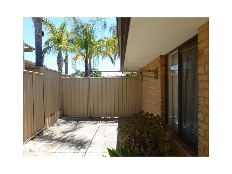 6 Galaxy Court, Alexander Heights WA 6064