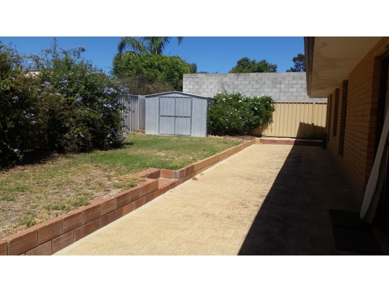 6 Galaxy Court, Alexander Heights WA 6064