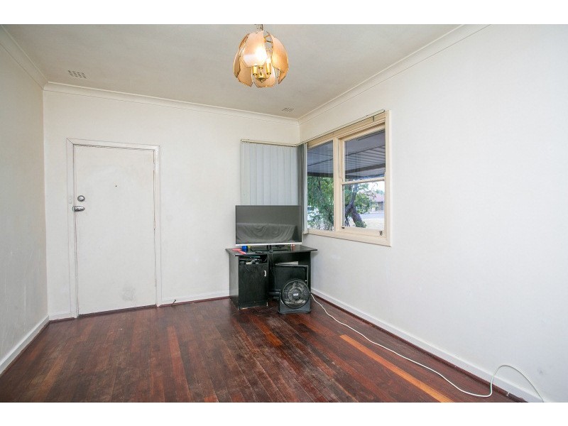 7 Boxley Place, Langford WA 6147