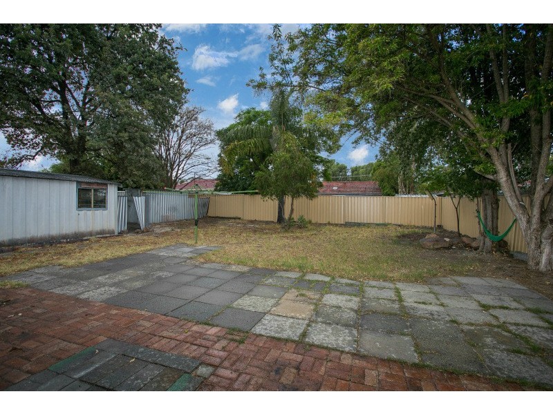 7 Boxley Place, Langford WA 6147