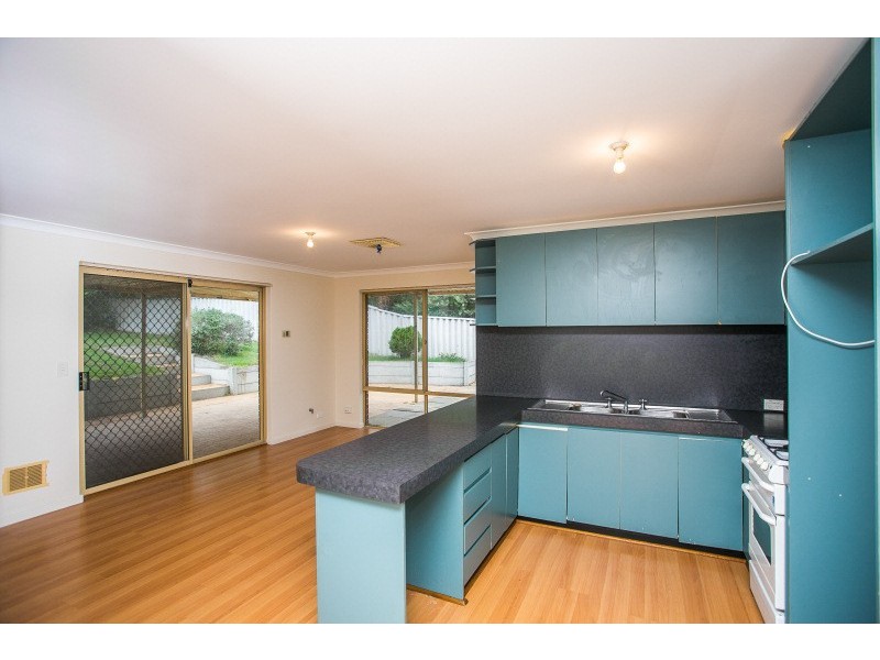 9 Judges Gardens, Leda WA 6170