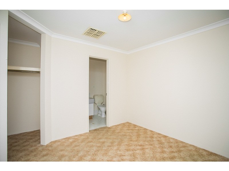 9 Judges Gardens, Leda WA 6170