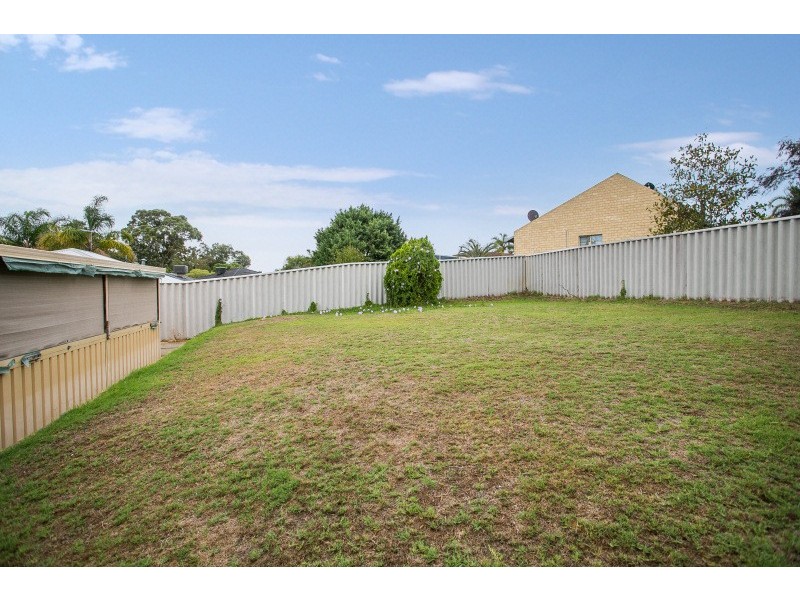 9 Judges Gardens, Leda WA 6170