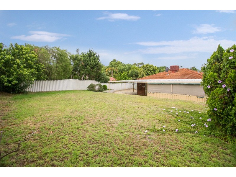9 Judges Gardens, Leda WA 6170